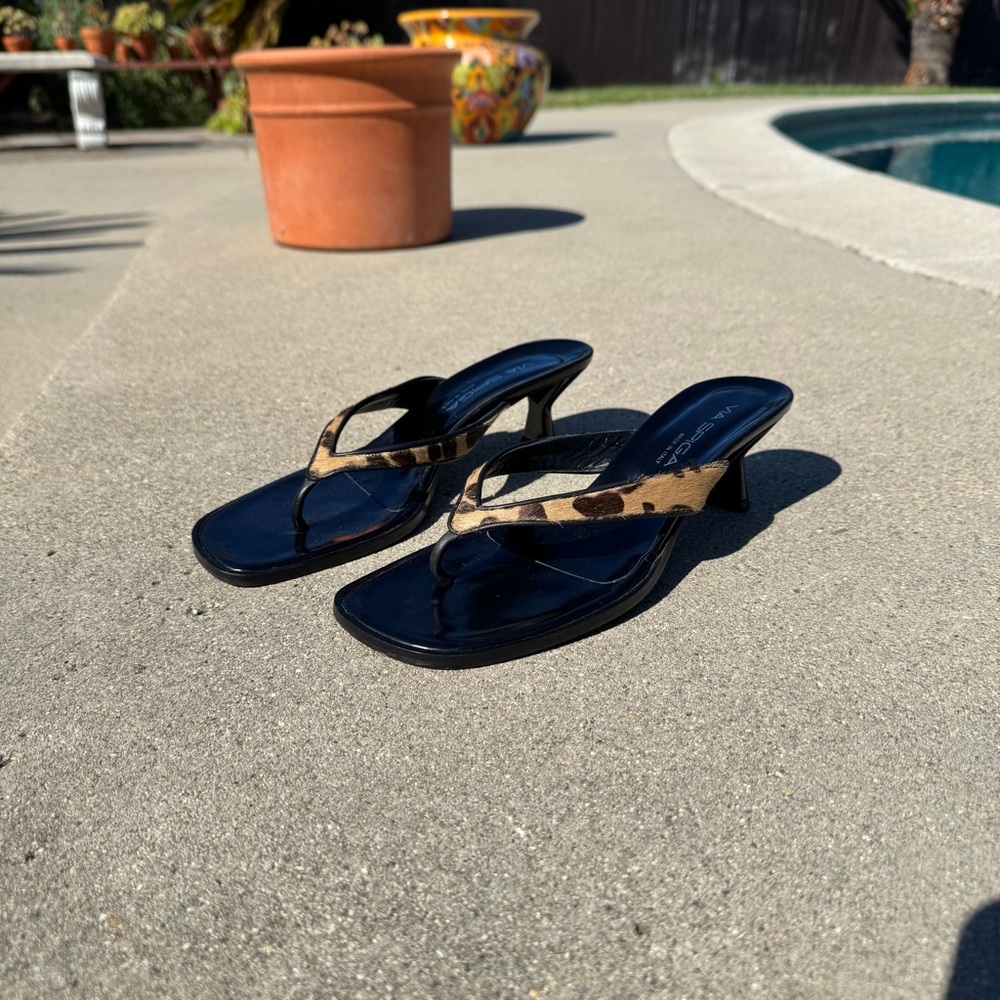 Via Spiga Black and Tan Sandals